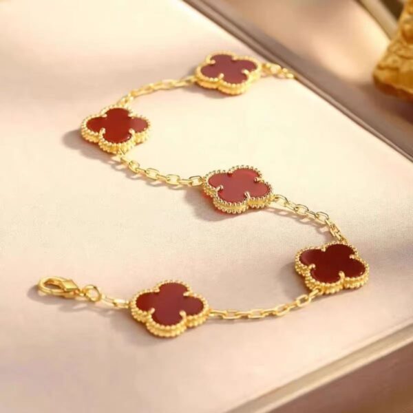 Red four-leaf clover fashion bracelet