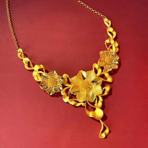 Women's Floral Necklace